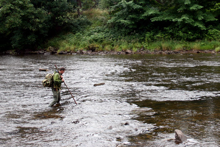 Paul Kirtley demonstrating the river crossing