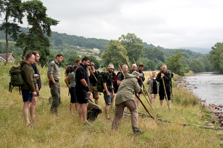 Ray Mears demonstrating
