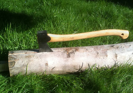 Fitting a new axe handle
