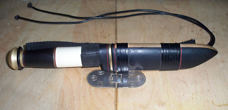 Chris' knife complete with his hand-made sheath