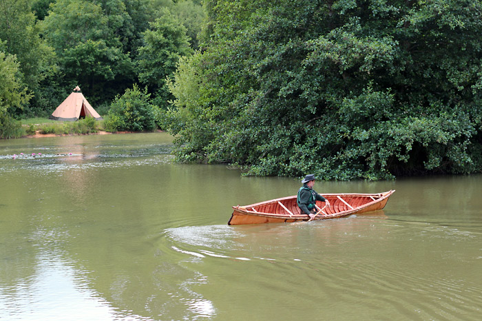 Birch Bark Canoe Building with Ray Mears and Pinock Smith – Day 7 (Part 2)
