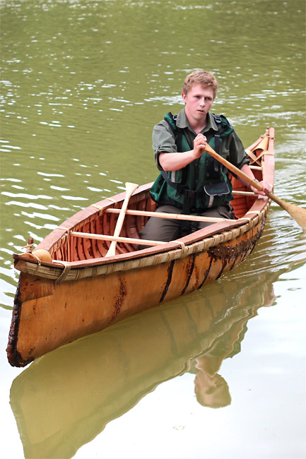 Birch Bark Canoe Building with Ray Mears and Pinock Smith – Day 7 (Part 2)