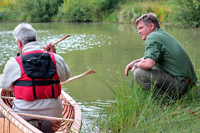 Birch Bark Canoe Building with Ray Mears and Pinock Smith – Day 7 (Part 2)