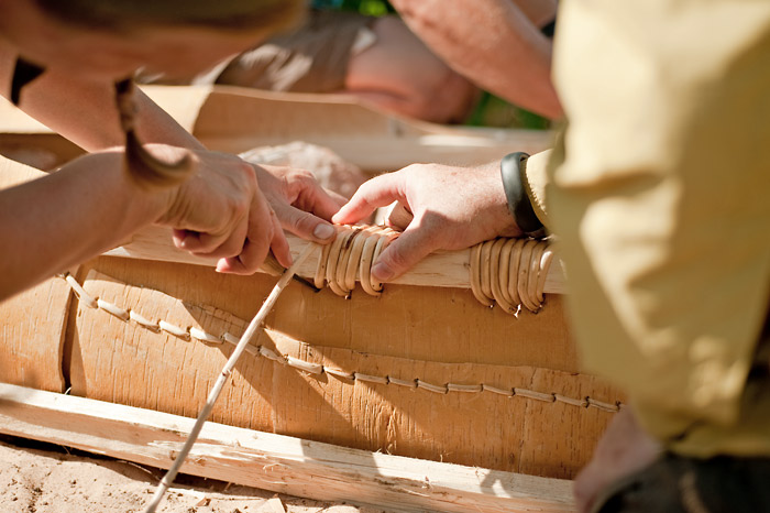 Birch Bark Canoe Building with Ray Mears and Pinock Smith - Day 4