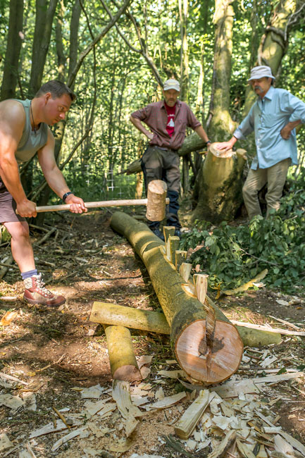 Birch Bark Canoe Building with Ray Mears and Pinock Smith