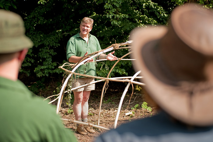 Birch Bark Canoe Building with Ray Mears and Pinock Smith - Day 4